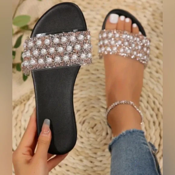 Glam pearls sandals🤩🖤 - Picture 1 of 6